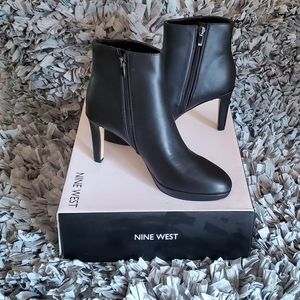📦NEW LISTING! NWT NineWest booties!